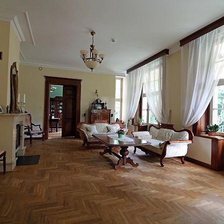 Dwor Bieland Bed & Breakfast Elblag Dış mekan fotoğraf