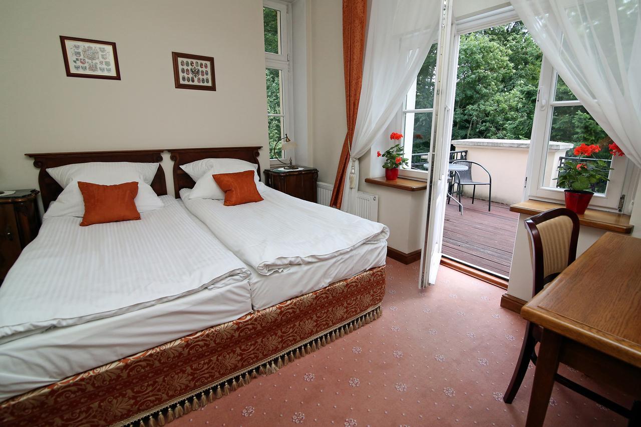 Dwor Bieland Bed & Breakfast Elblag Dış mekan fotoğraf