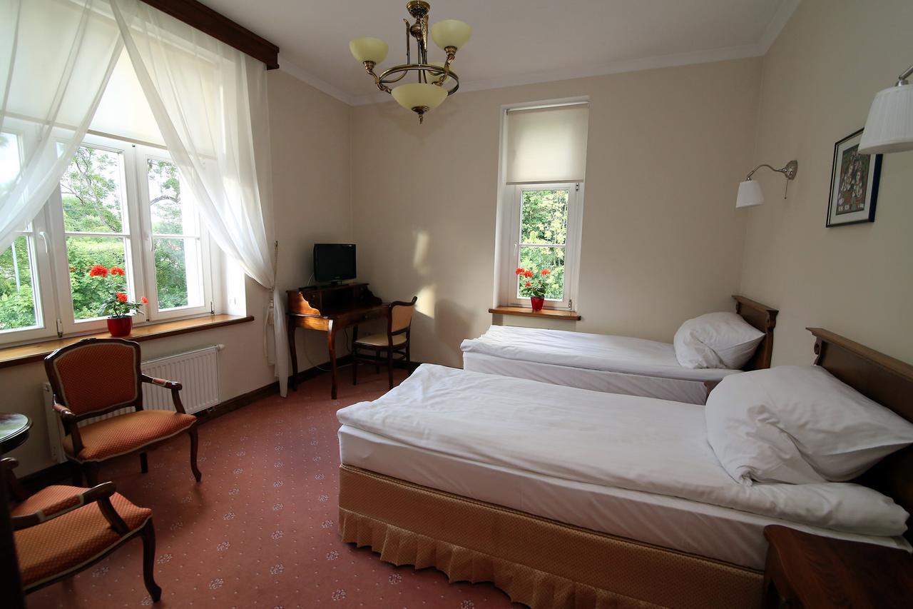 Dwor Bieland Bed & Breakfast Elblag Dış mekan fotoğraf