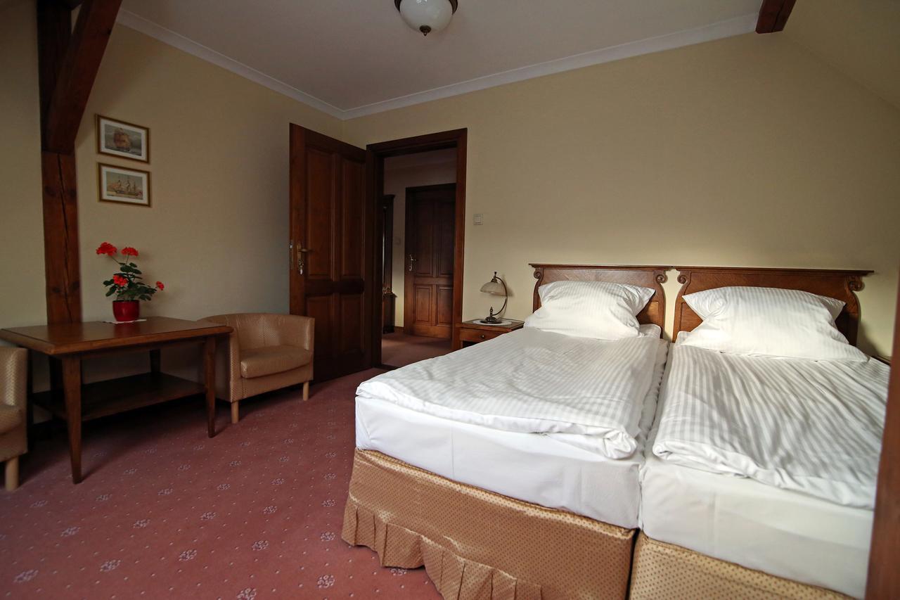 Dwor Bieland Bed & Breakfast Elblag Dış mekan fotoğraf