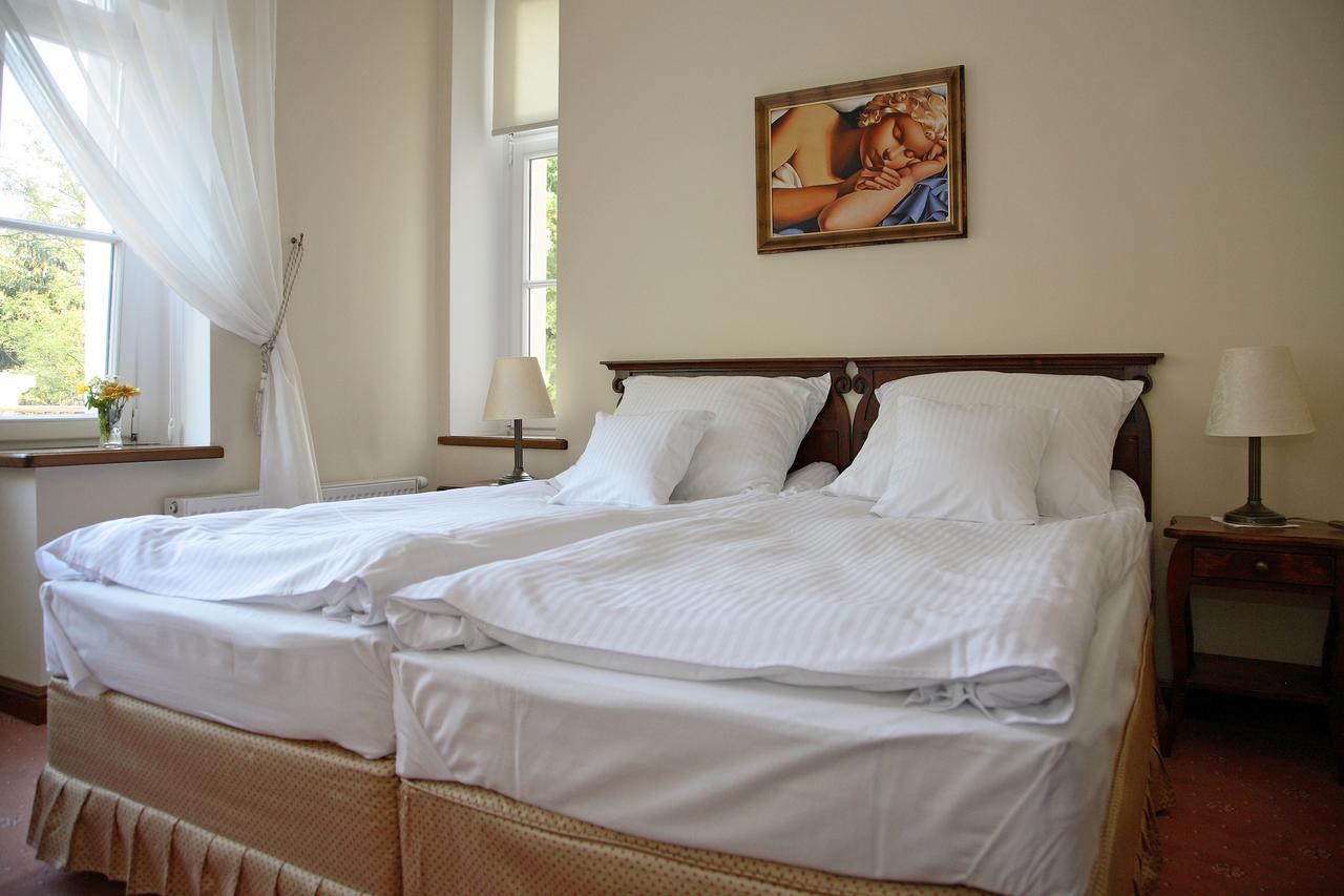 Dwor Bieland Bed & Breakfast Elblag Dış mekan fotoğraf