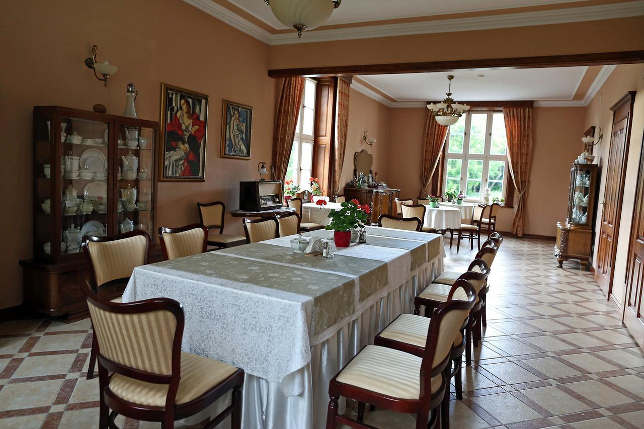 Dwor Bieland Bed & Breakfast Elblag Dış mekan fotoğraf