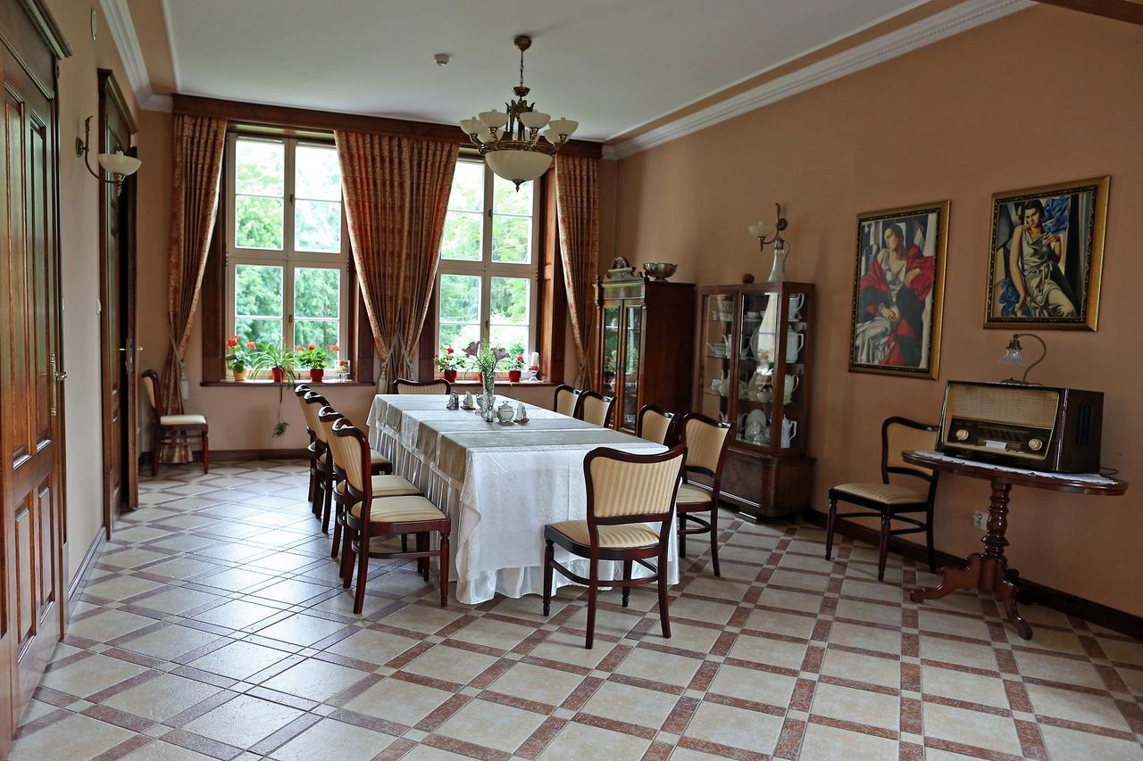 Dwor Bieland Bed & Breakfast Elblag Dış mekan fotoğraf